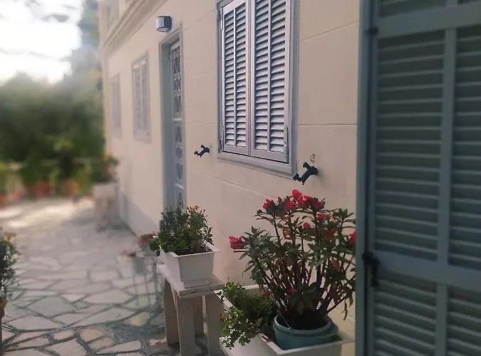 Pergolato Apartment *